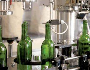 LAPP leverer løsninger til alle hygiensoner inne mat- og drikkevareproduksjon og oppfyller de strengeste krav til produsenter innen bryggeri-, farmasøytisk- og næringsmiddelindustrien