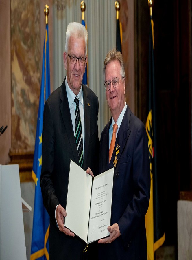 Mr. Andreas LAPP har blitt hedret med “Order of Merit of the state of Baden-Württemberg” .